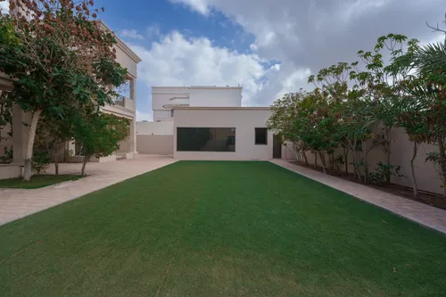 6 Bedrooms Villa in Shakhbout City