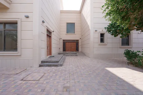 6 Bedrooms Villa in Shakhbout City