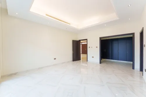 6 Bedrooms Villa in Shakhbout City