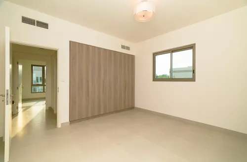 4 Bedrooms Villa in Garden View Villas