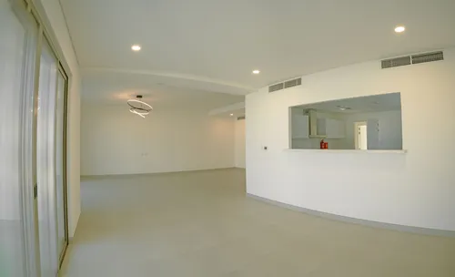 4 Bedrooms Villa in Garden View Villas