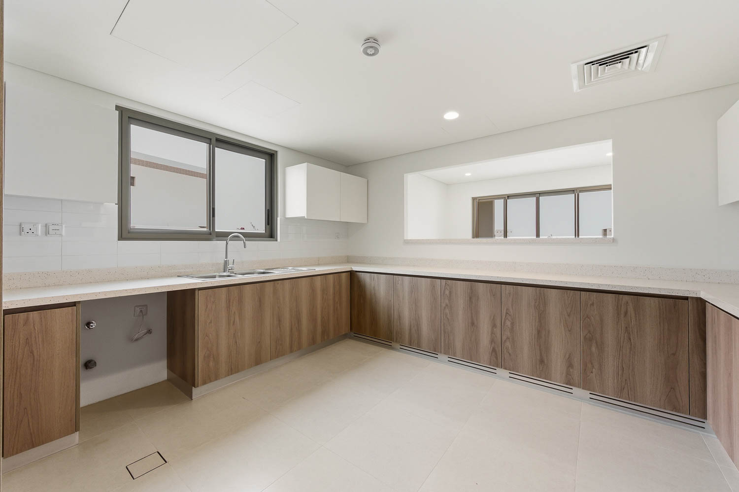 4 Bedrooms Villa in Garden View Villas