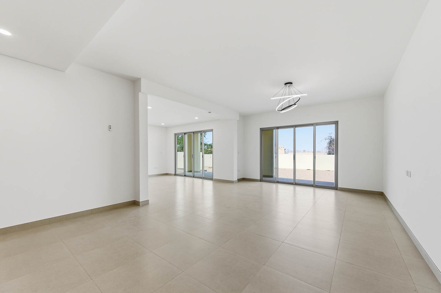 4 Bedrooms Villa in Garden View Villas