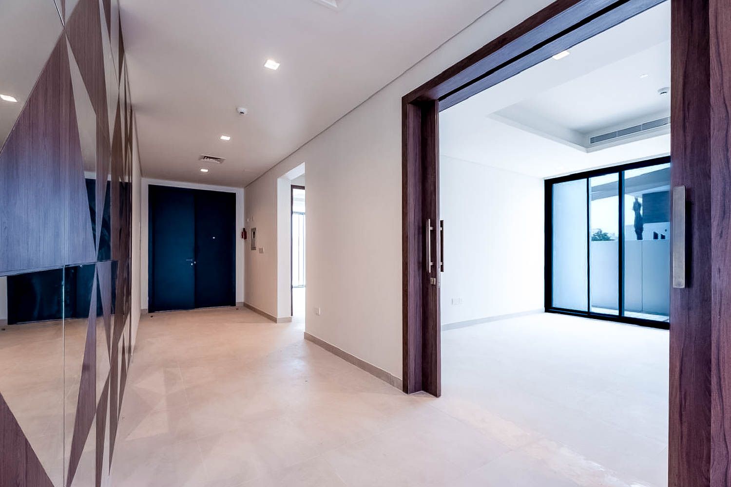 5 Bedrooms Villa in The Dunes