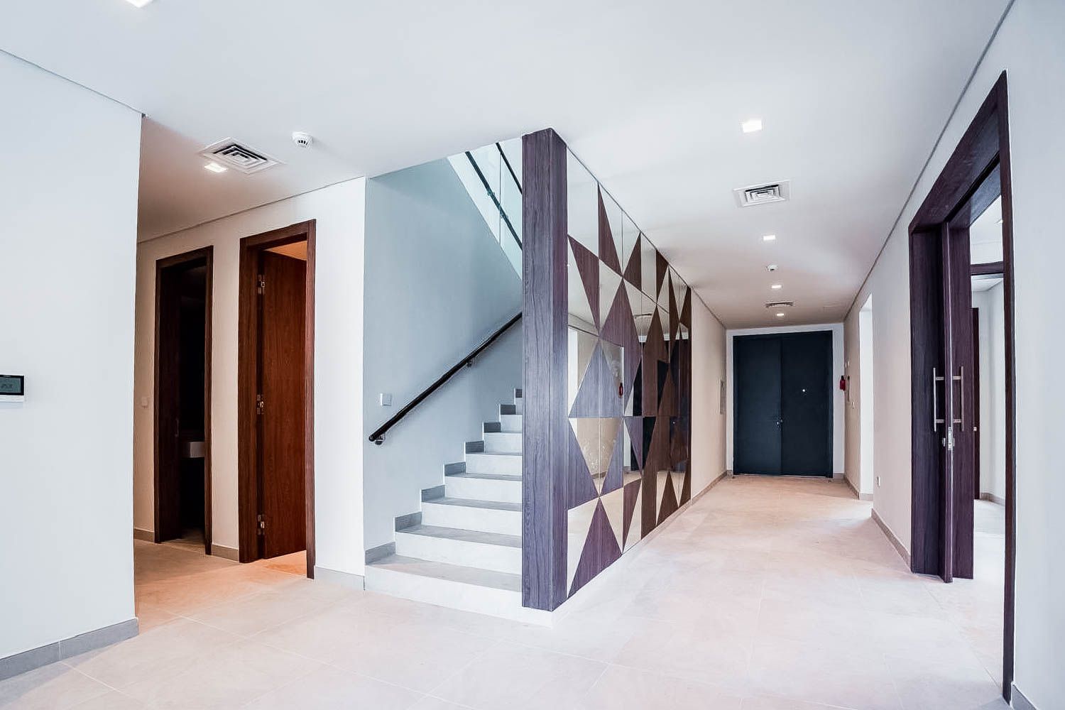 5 Bedrooms Villa in The Dunes