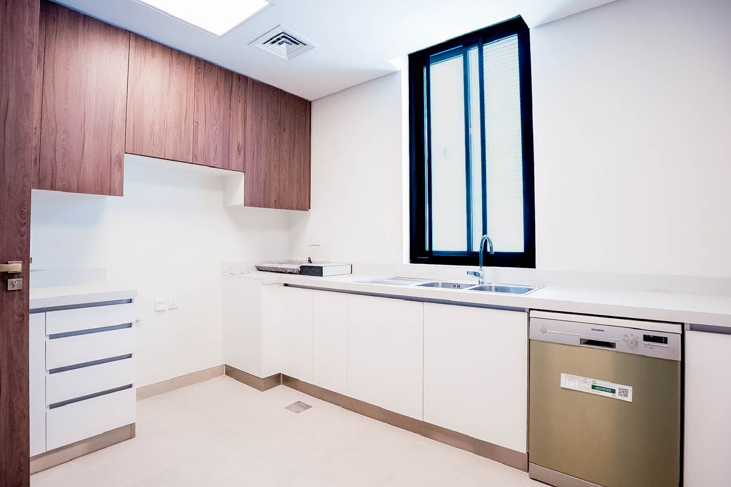 5 Bedrooms Villa in The Dunes