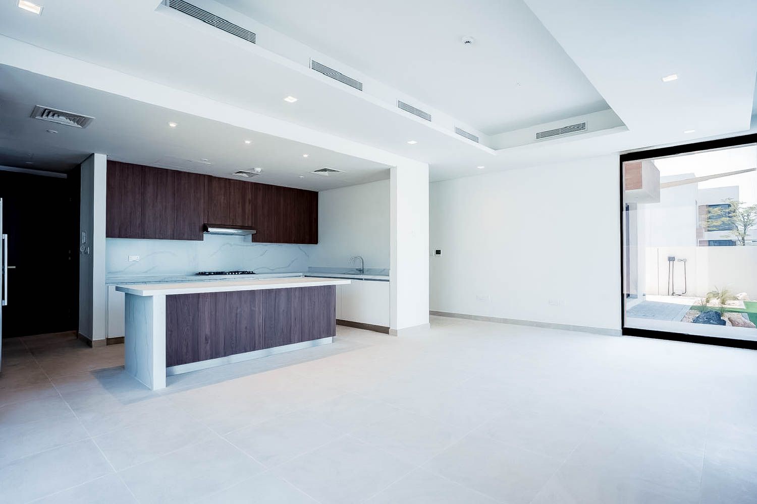 5 Bedrooms Villa in The Dunes