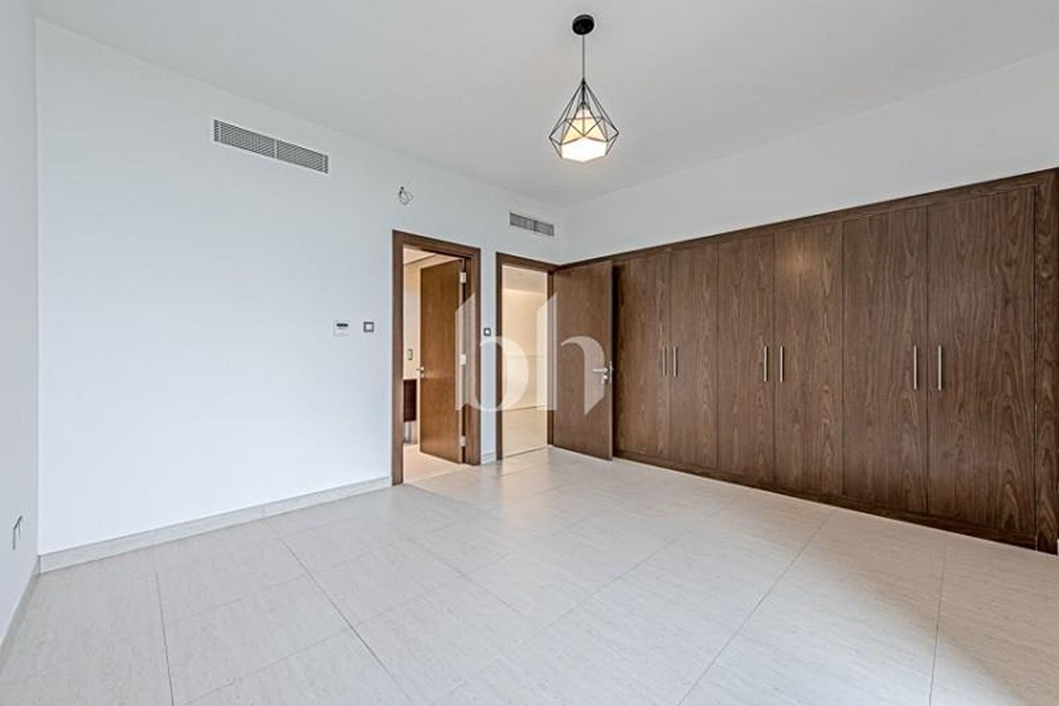 5 Bedrooms Villa in Umm Suqeim 3 Villas