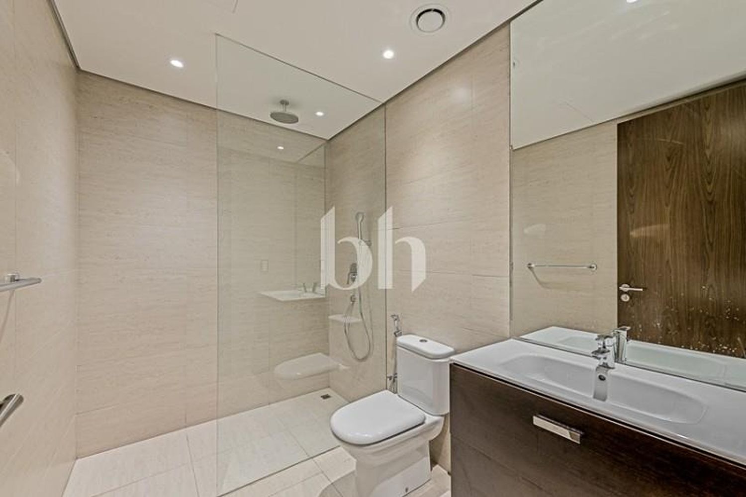 5 Bedrooms Villa in Umm Suqeim 3 Villas