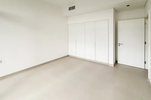 4 Bedrooms Townhouse in Saro