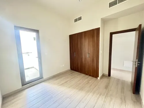 4 Bedrooms Townhouse in Murano Townhouses