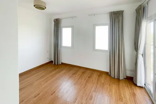 2 Bedrooms Villa in Springs 9