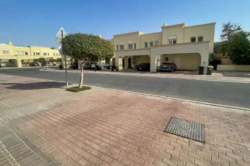 2 Bedrooms Villa in Springs 9