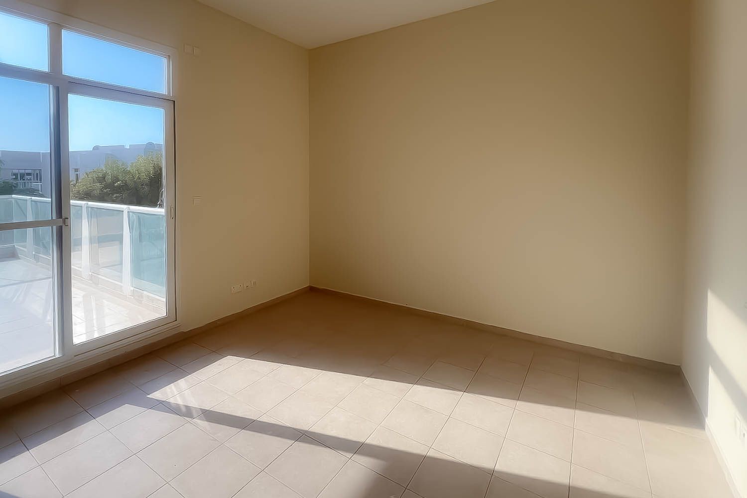 3 Bedrooms Villa in Cluster H