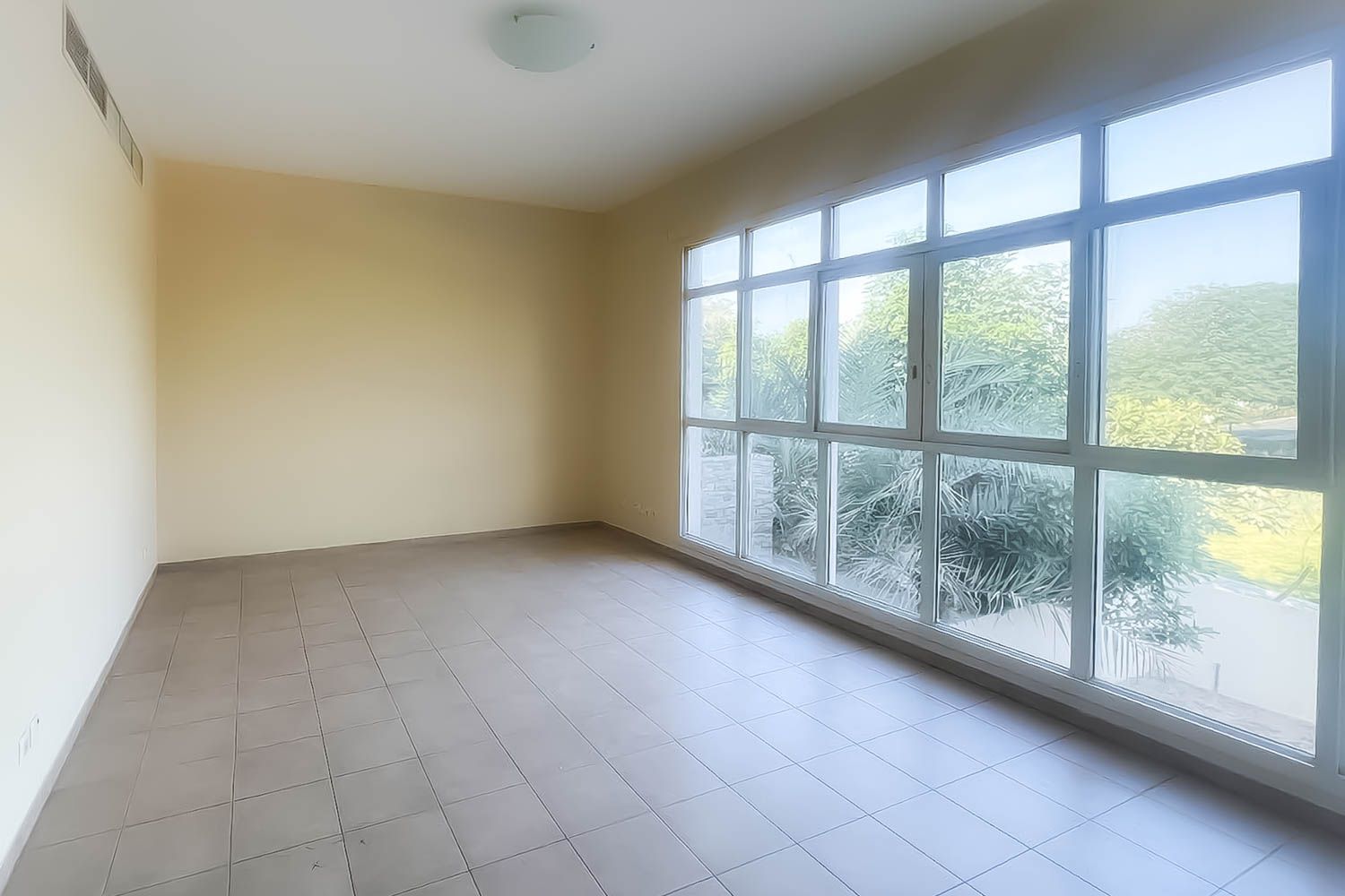 3 Bedrooms Villa in Cluster H