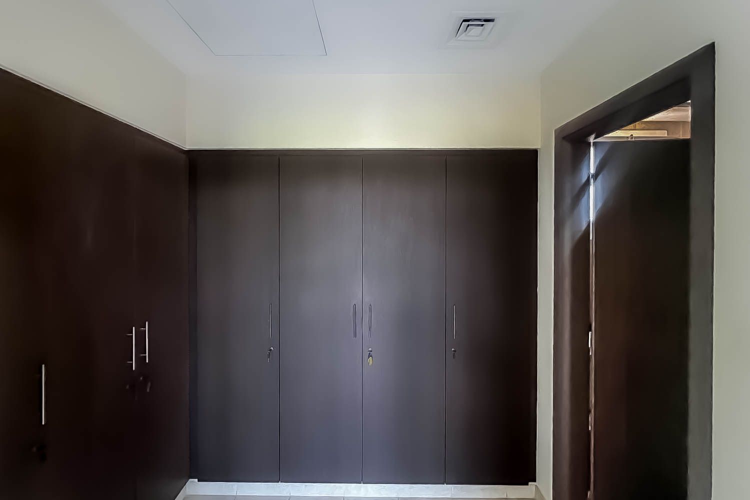 3 Bedrooms Villa in Cluster H