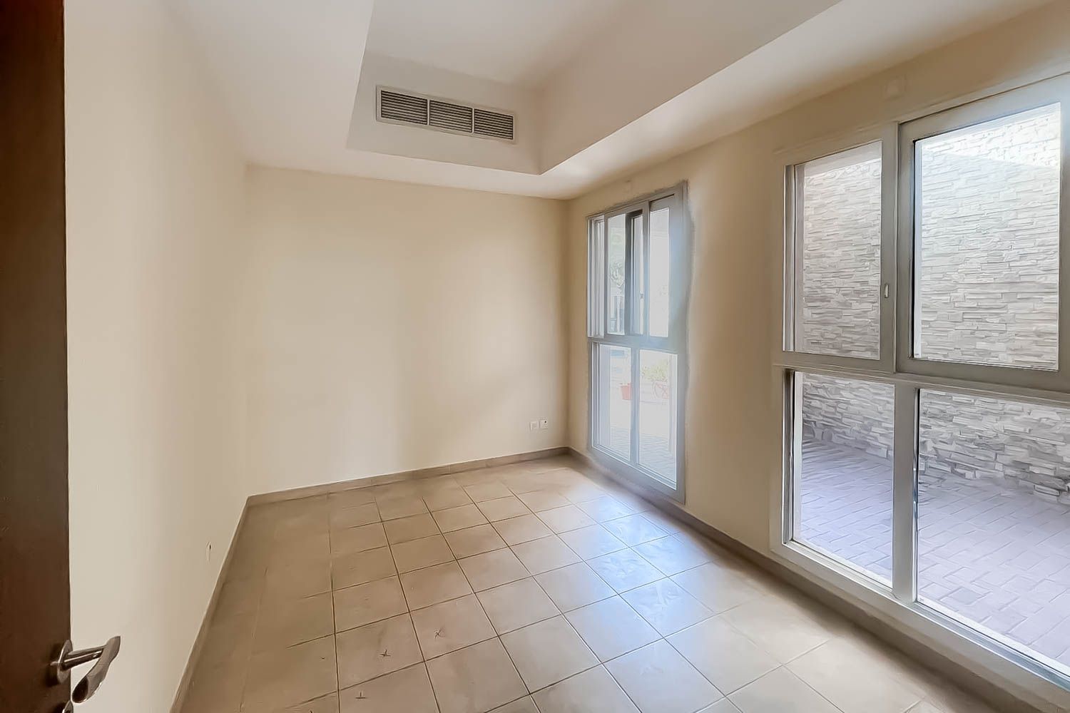 3 Bedrooms Villa in Cluster H