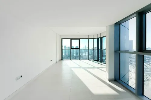 2 Bedrooms Apartment in Radiant Square