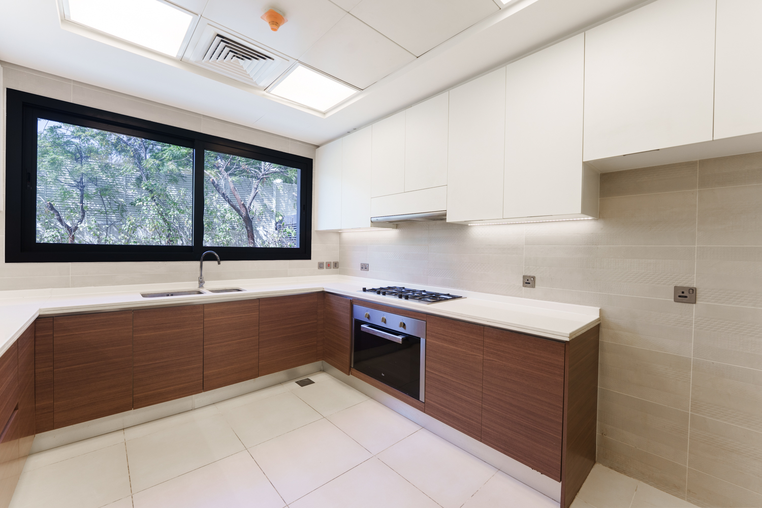 5 Bedrooms Villa in West Yas