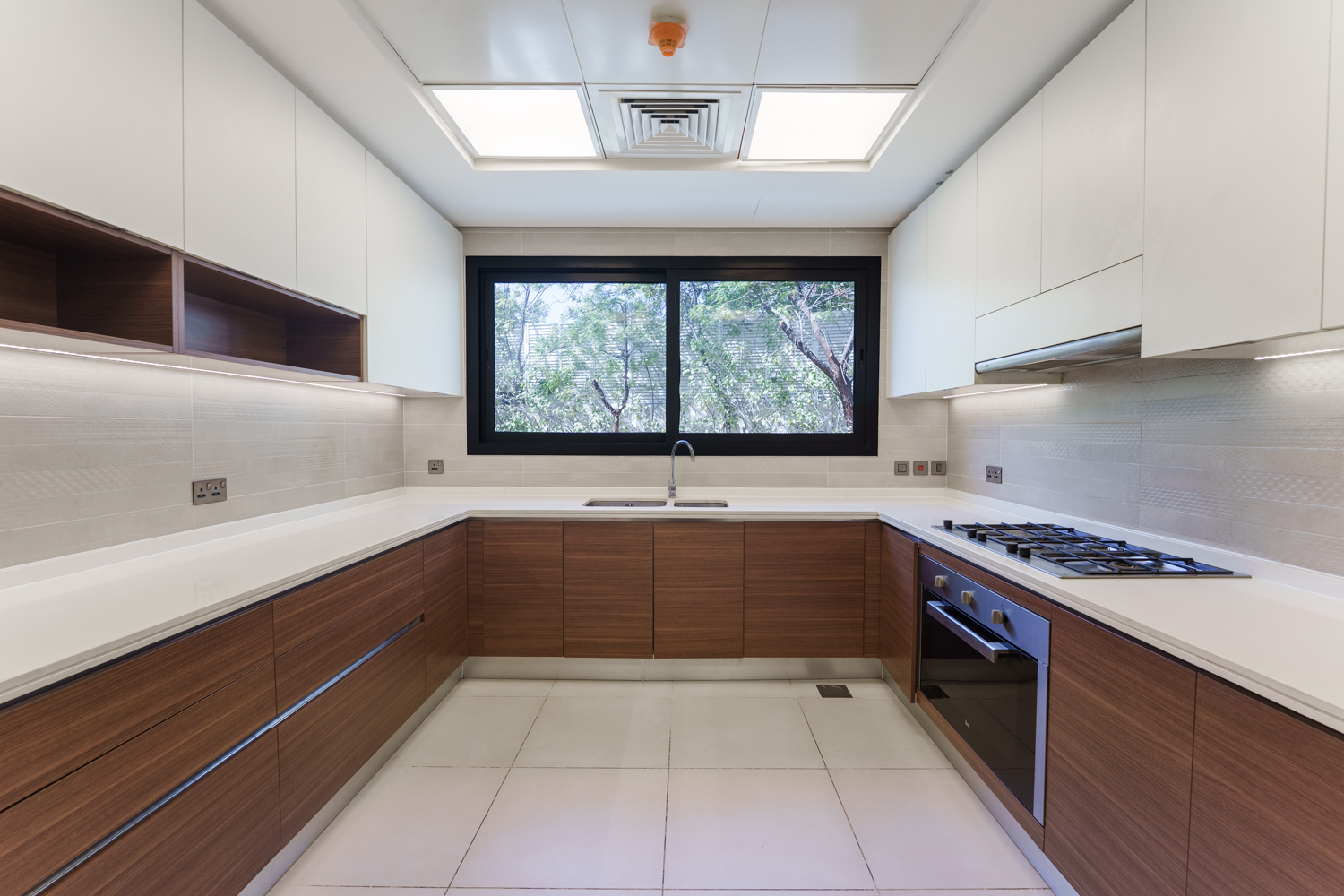 5 Bedrooms Villa in West Yas