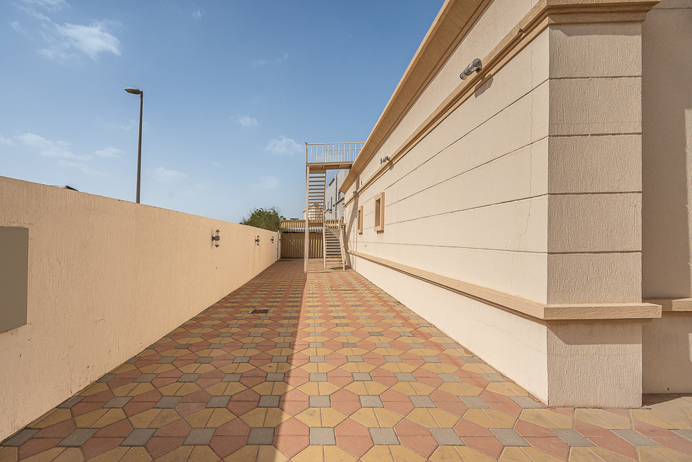 5 Bedrooms Villa in Al Warqa'a 2 Villas