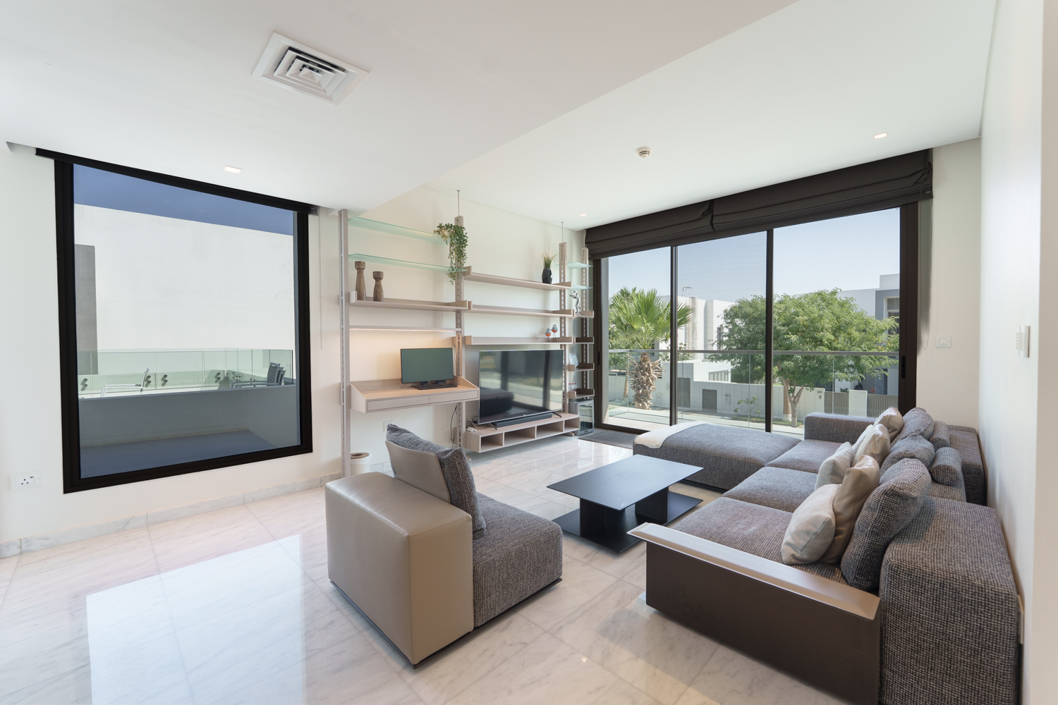 4 Bedrooms Villa in Redwoods