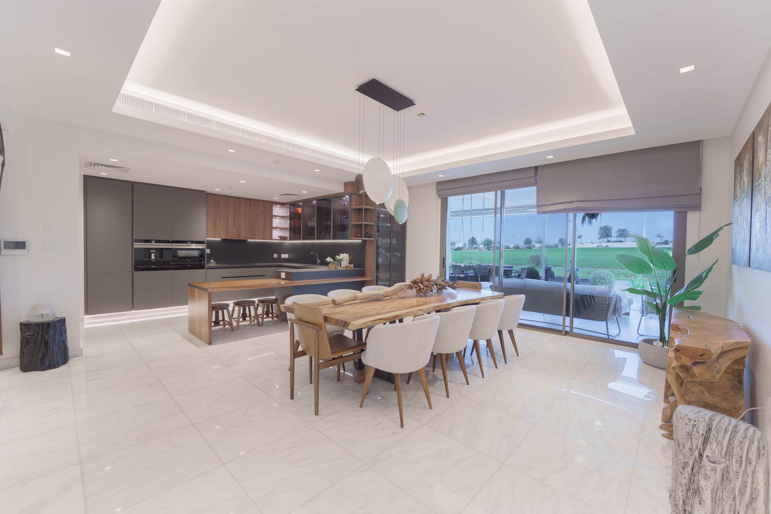 4 Bedrooms Villa in Redwoods