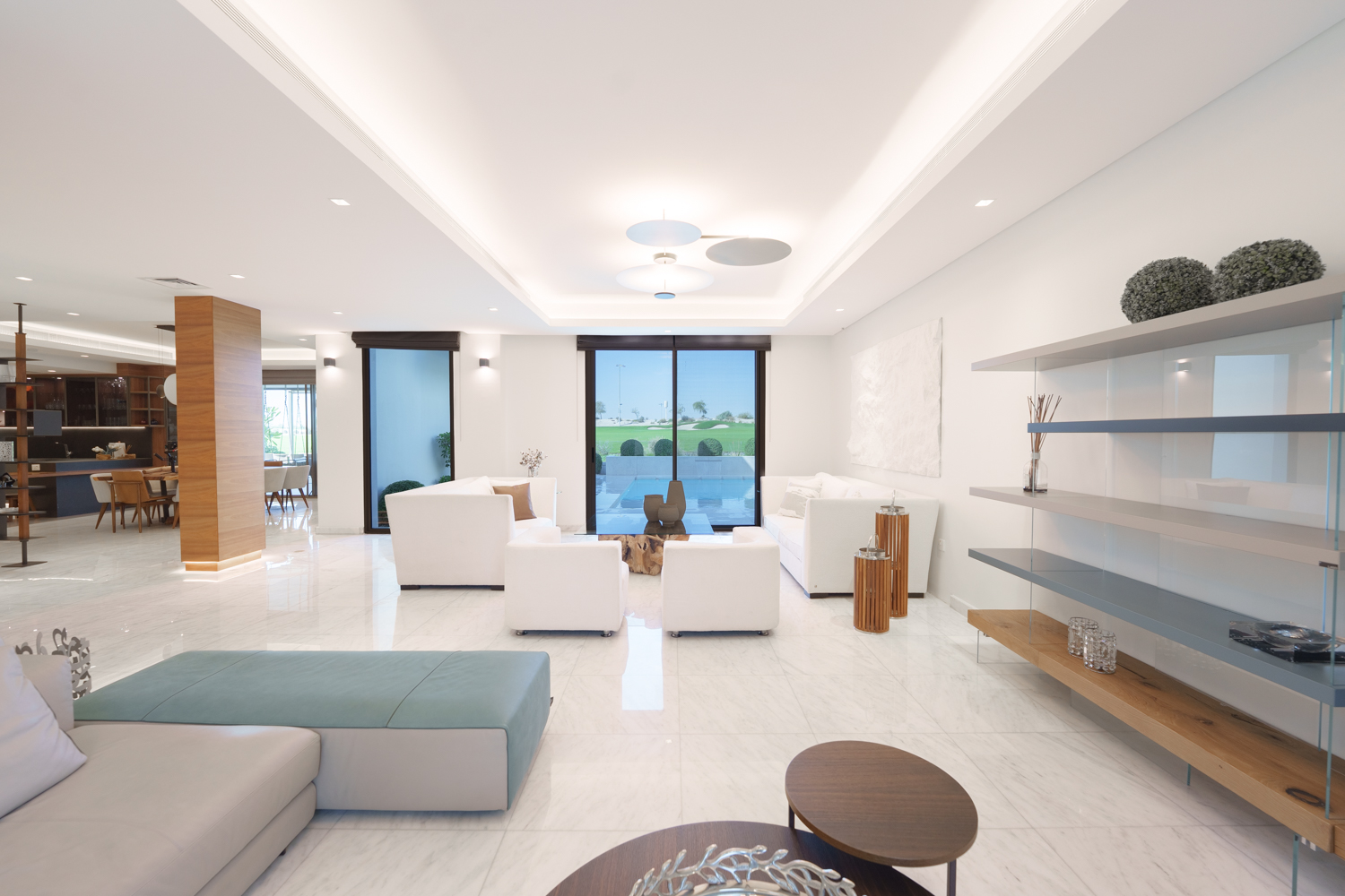 4 Bedrooms Villa in Redwoods