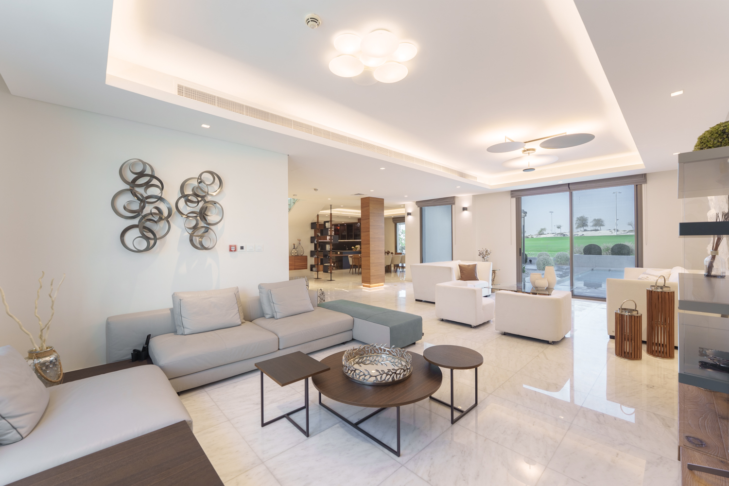 4 Bedrooms Villa in Redwoods