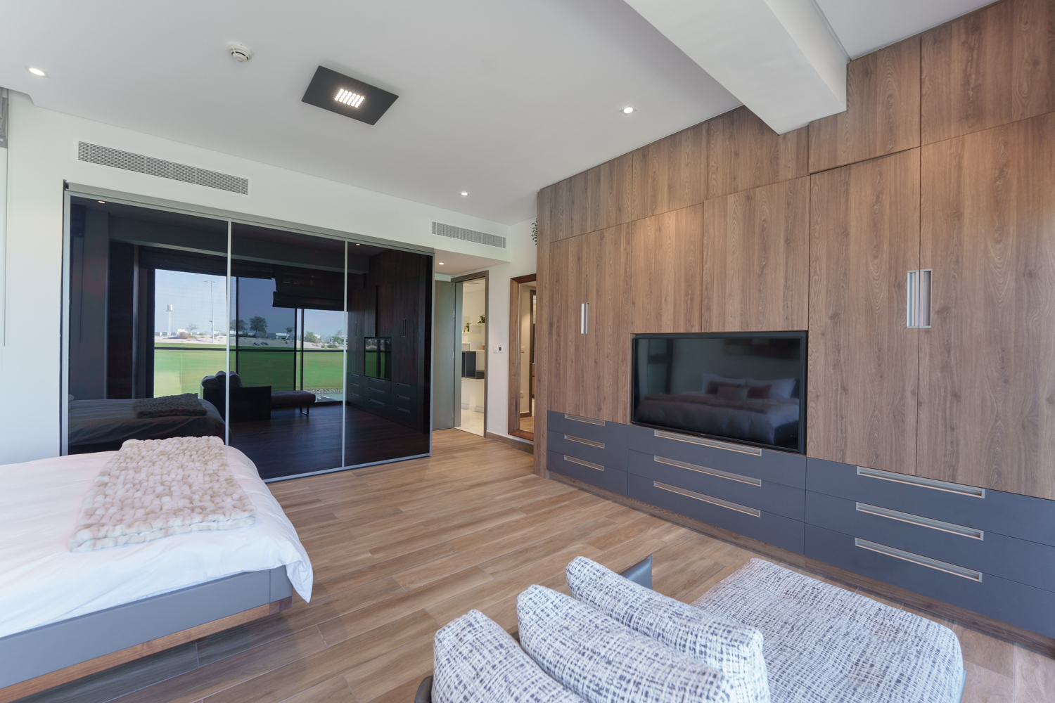 4 Bedrooms Villa in Redwoods