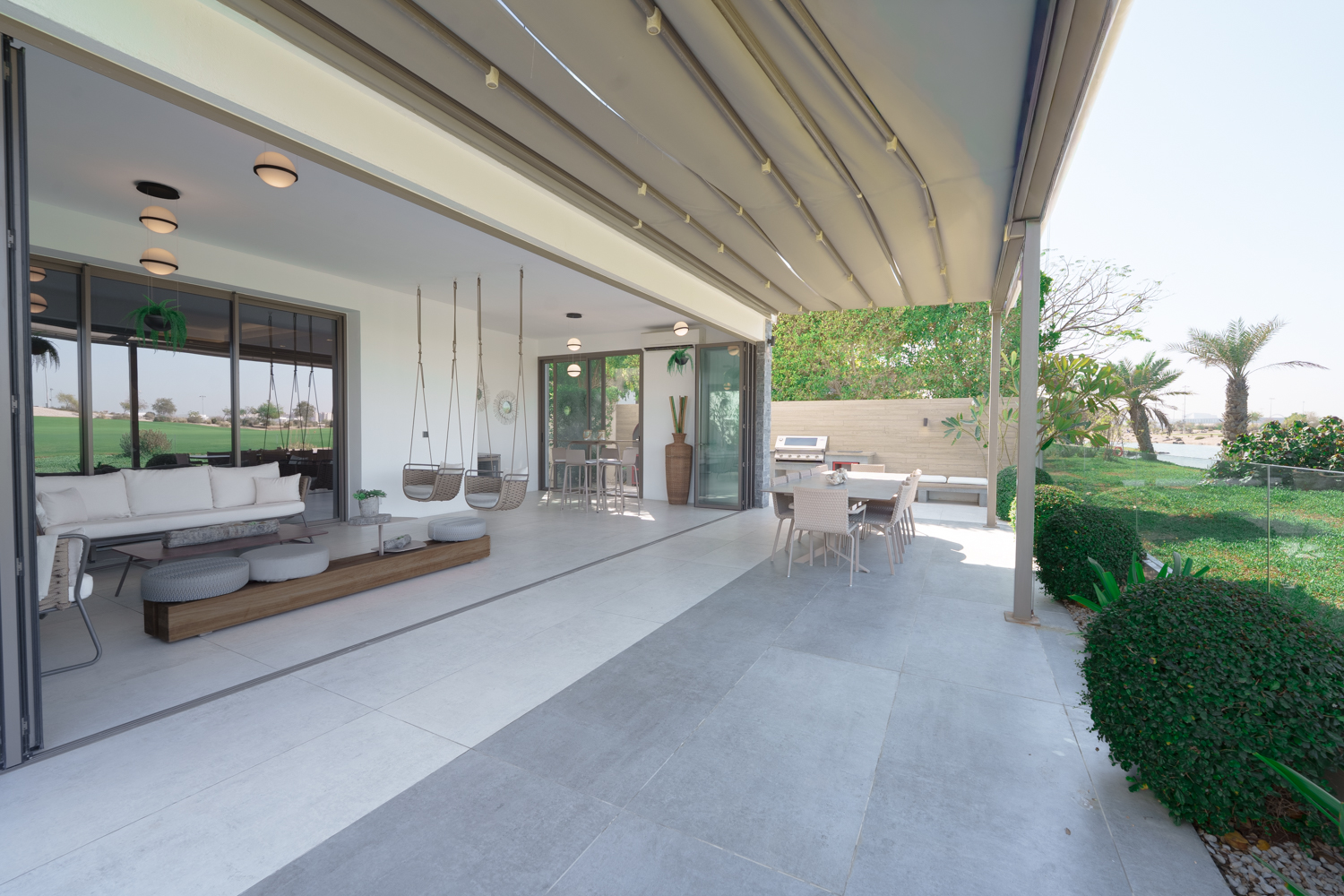 4 Bedrooms Villa in Redwoods