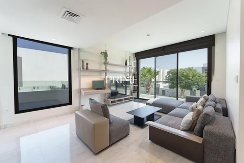 4 Bedrooms Villa in Redwoods