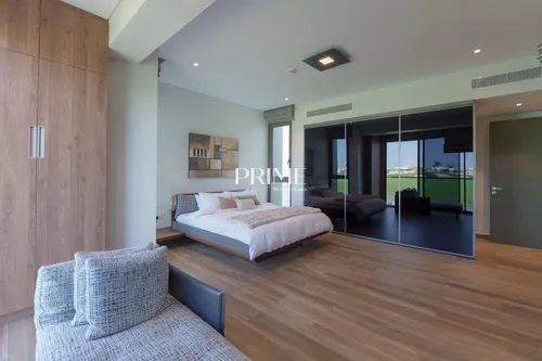 4 Bedrooms Villa in Redwoods