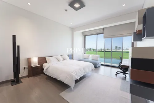 4 Bedrooms Villa in Redwoods