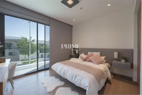 4 Bedrooms Villa in Redwoods