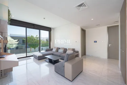 4 Bedrooms Villa in Redwoods