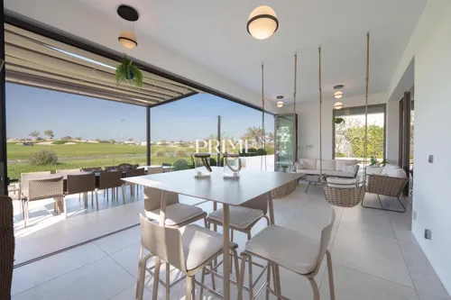 4 Bedrooms Villa in Redwoods