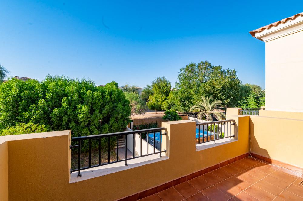 3 Bedrooms Villa in Alma 1