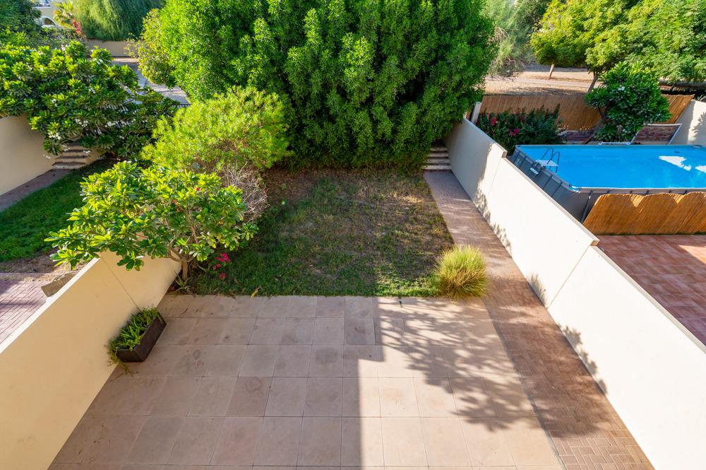 3 Bedrooms Villa in Alma 1