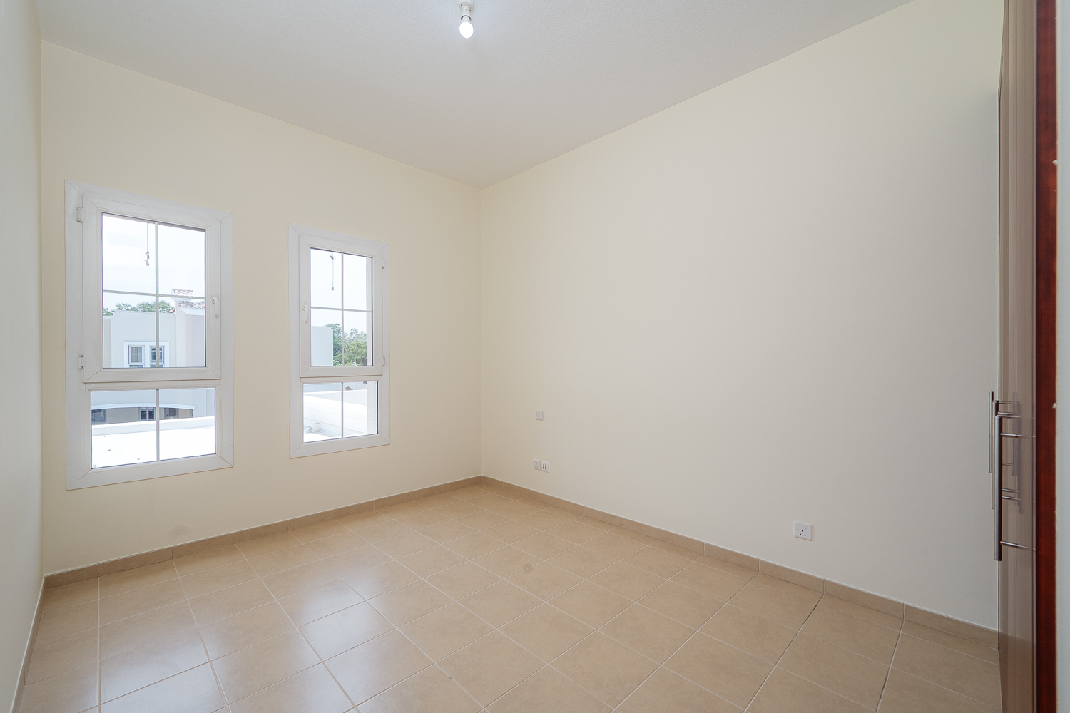 3 Bedrooms Villa in Alma 1