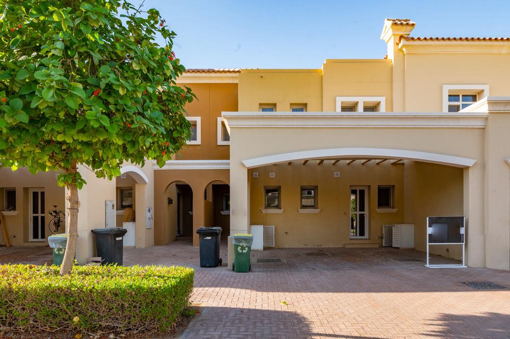 3 Bedrooms Villa in Alma 1