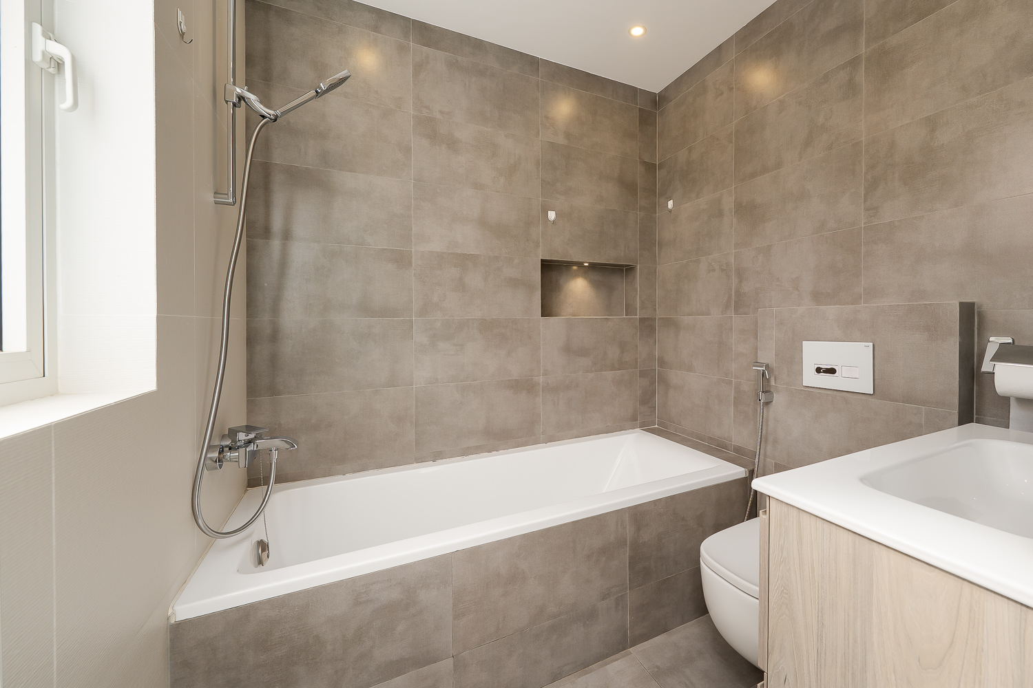 5 Bedrooms Villa in Saheel 2