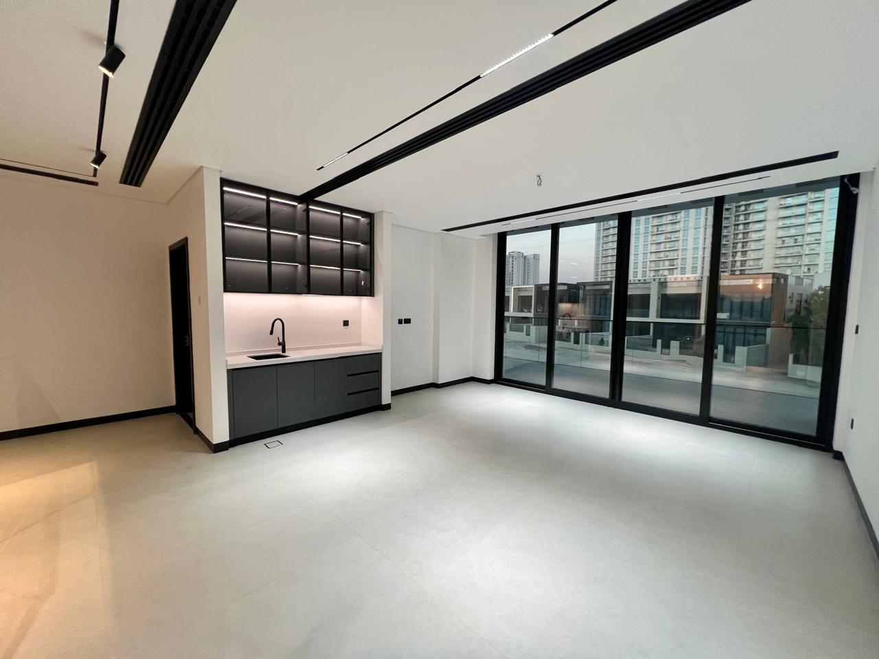 5 Bedrooms Villa in Al Furjan West