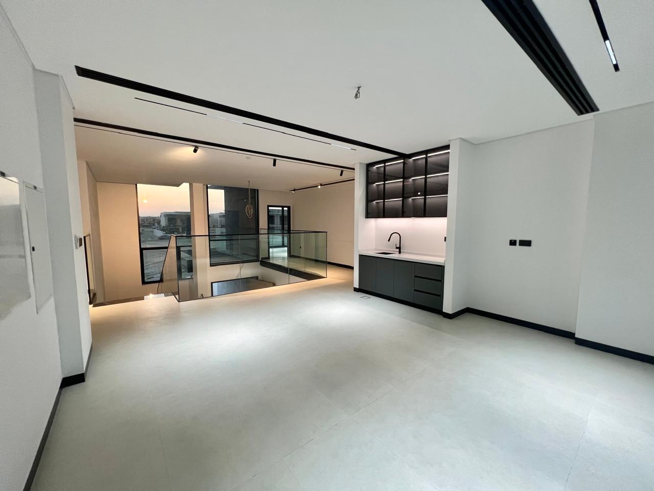 5 Bedrooms Villa in Al Furjan West