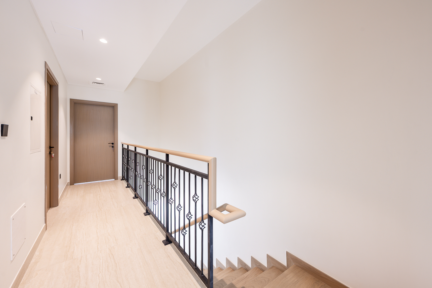 4 Bedrooms Townhouse in Santorini 1