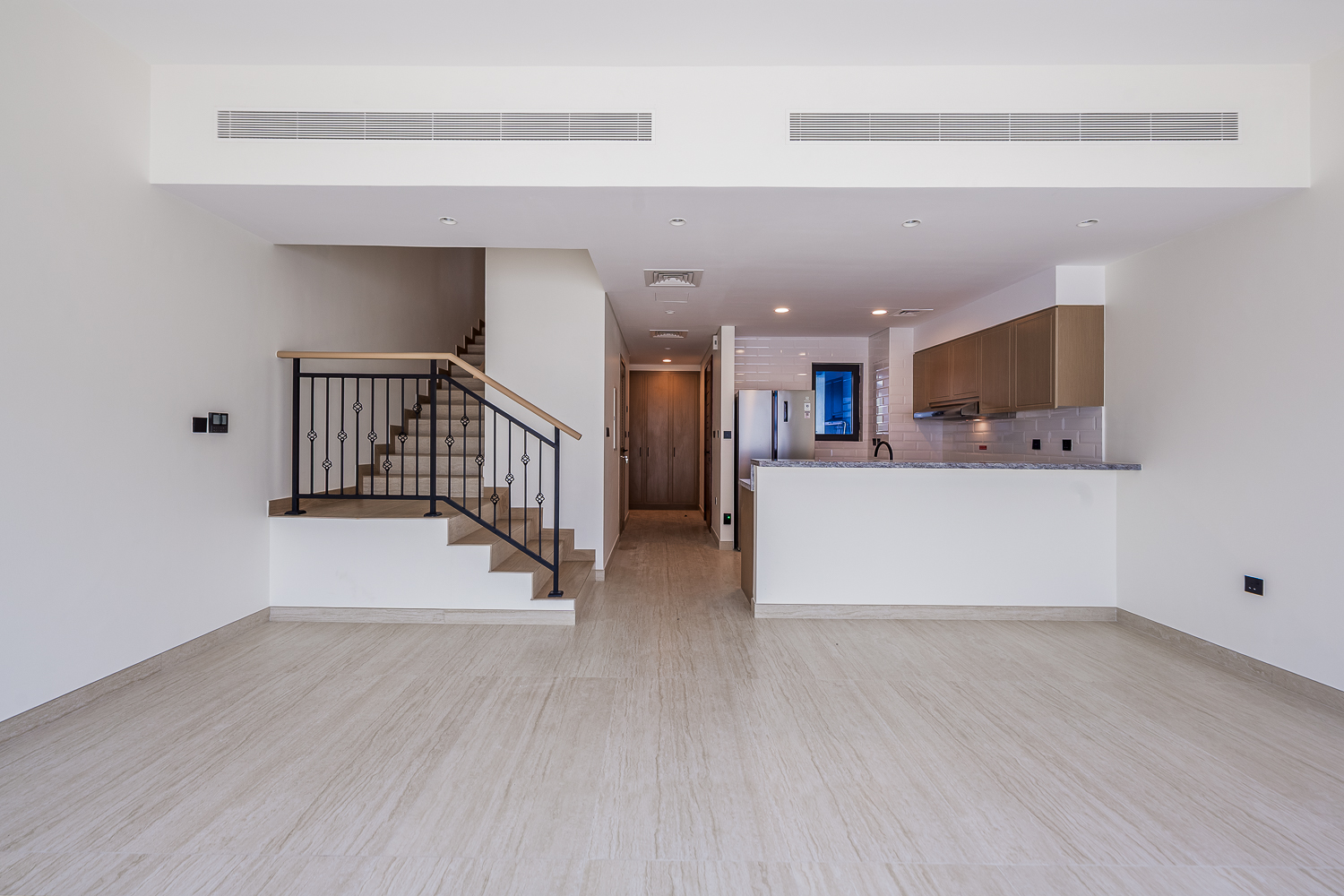 4 Bedrooms Townhouse in Santorini 1