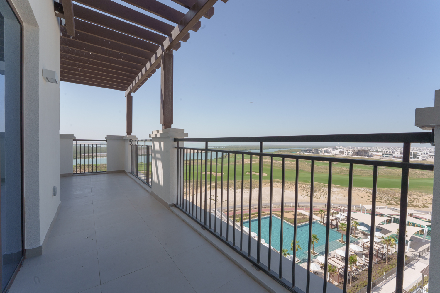 3 Bedrooms Apartment in Residences C