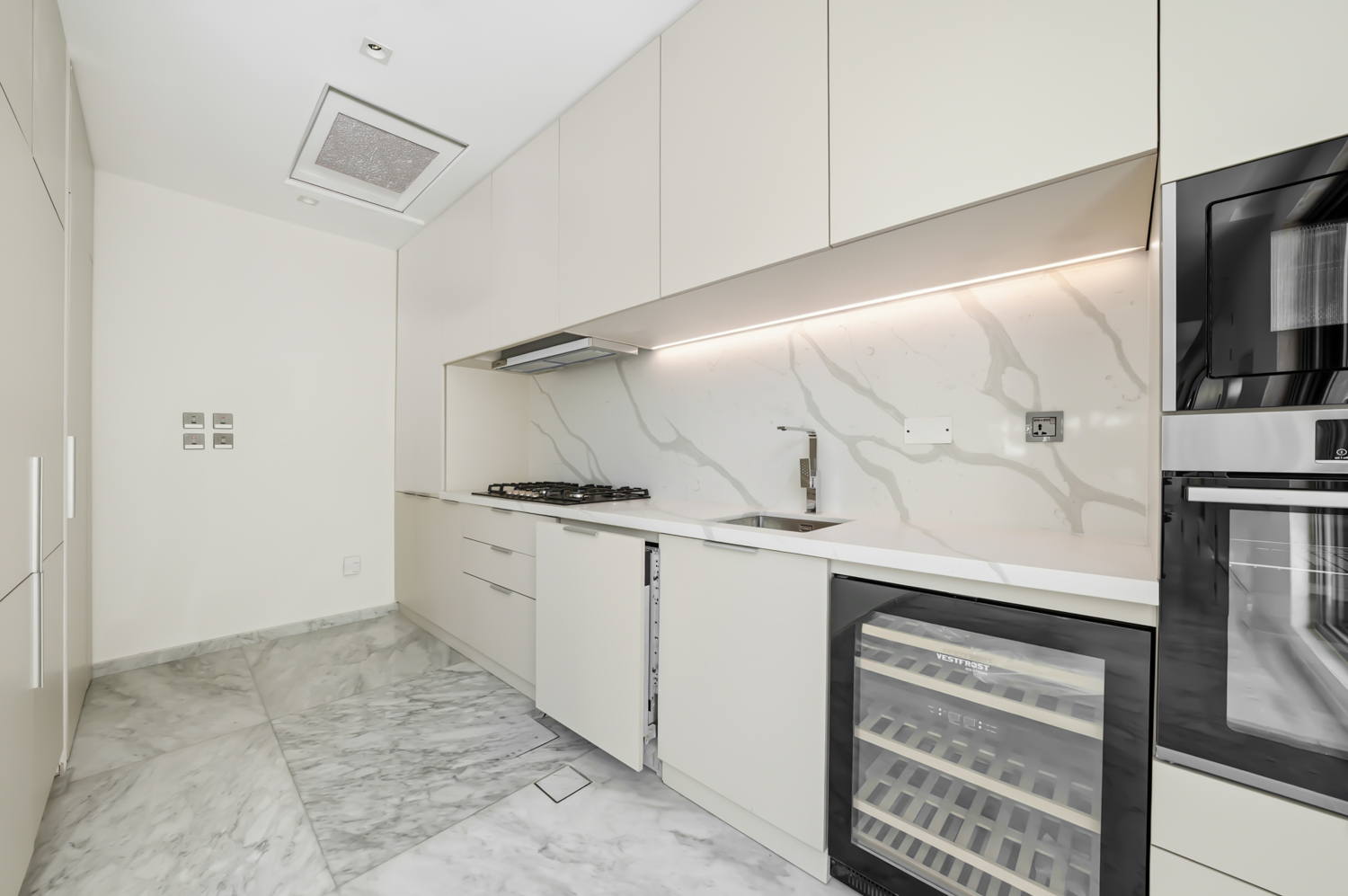 3 Bedrooms Townhouse in District 12H