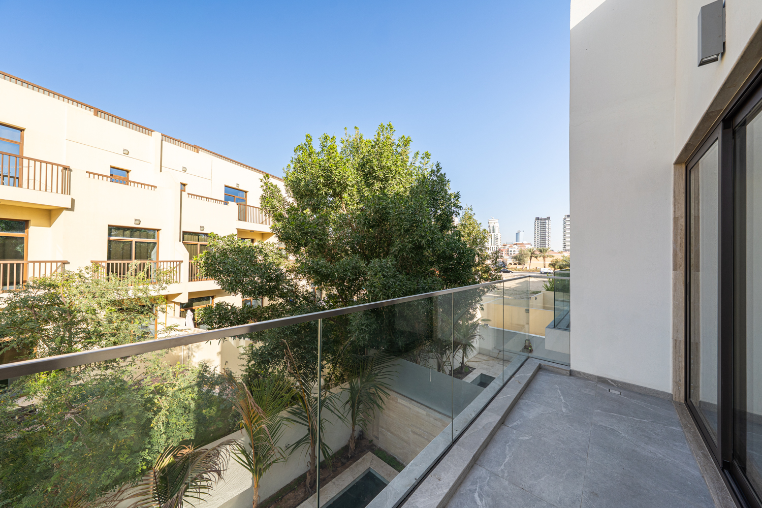 3 Bedrooms Townhouse in District 12H