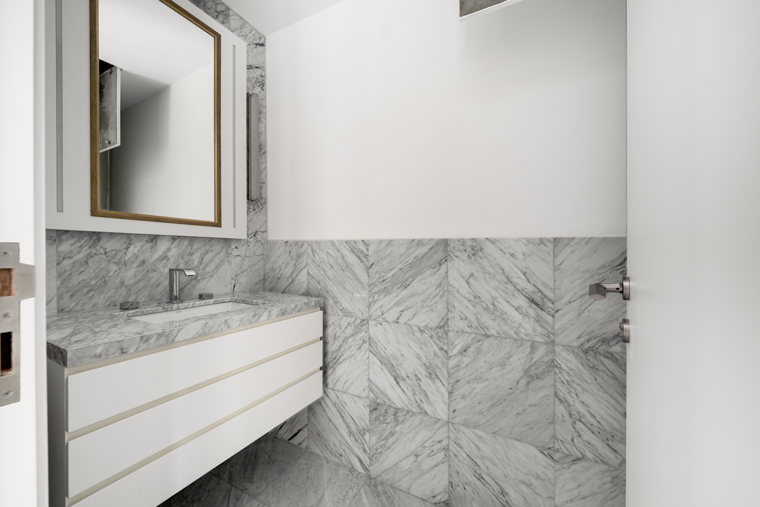 3 Bedrooms Townhouse in District 12H